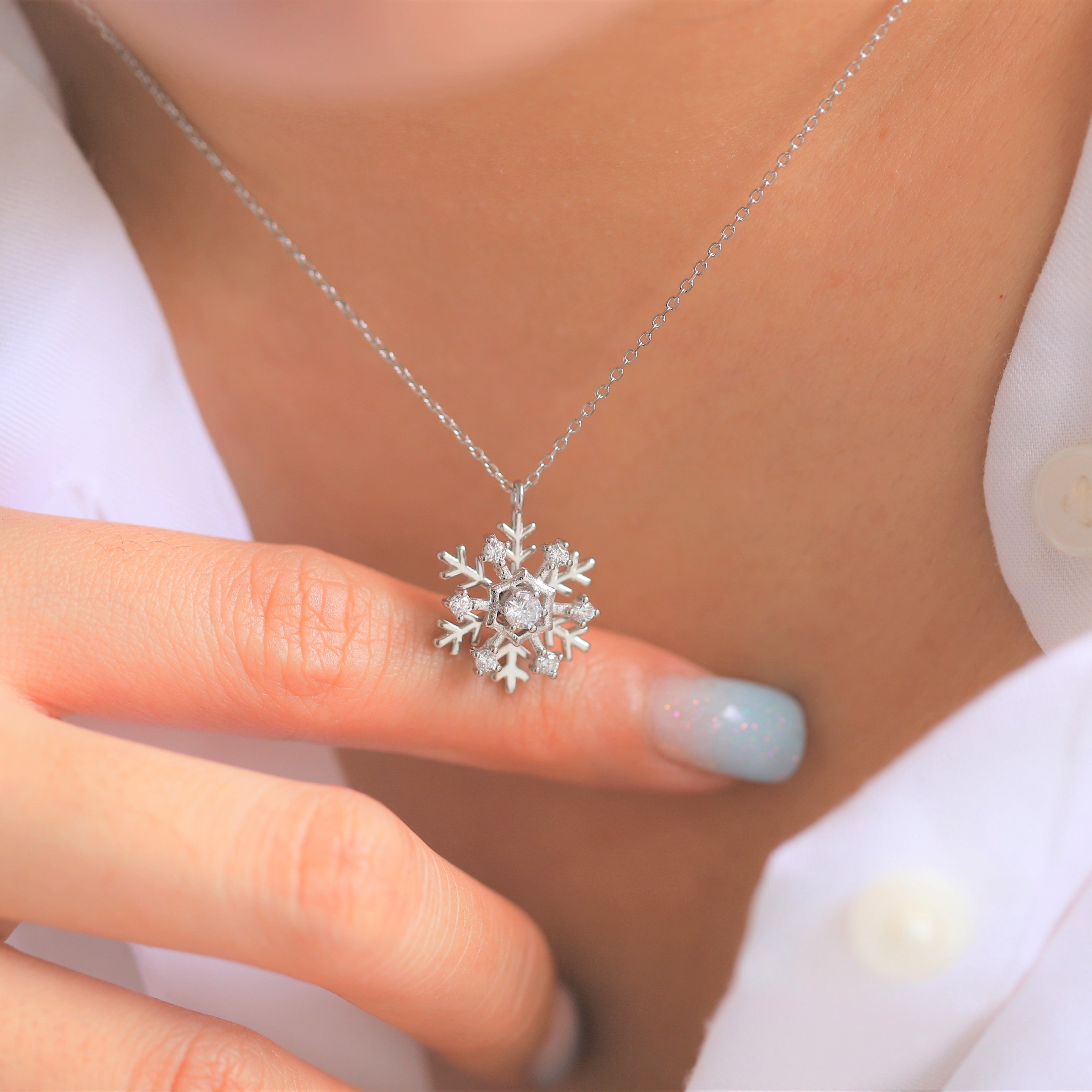 Snowflake necklace Clearance